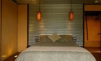 Hotel The Odd Frog Bright Esterno foto